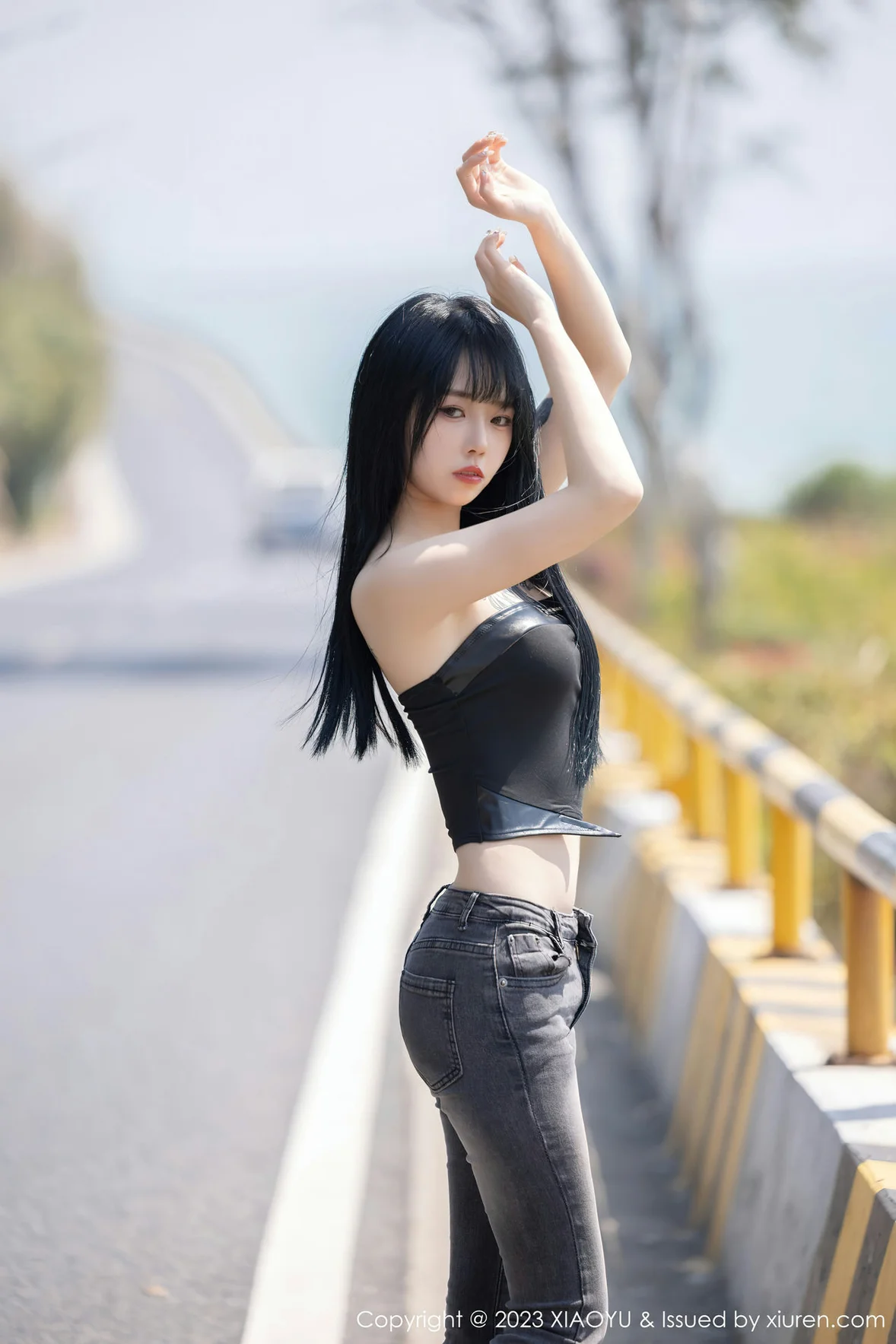 XIAOYU 语画界 Vol.1047 奶瓶. 性感蛋黄色性感写真 [99P]插图2